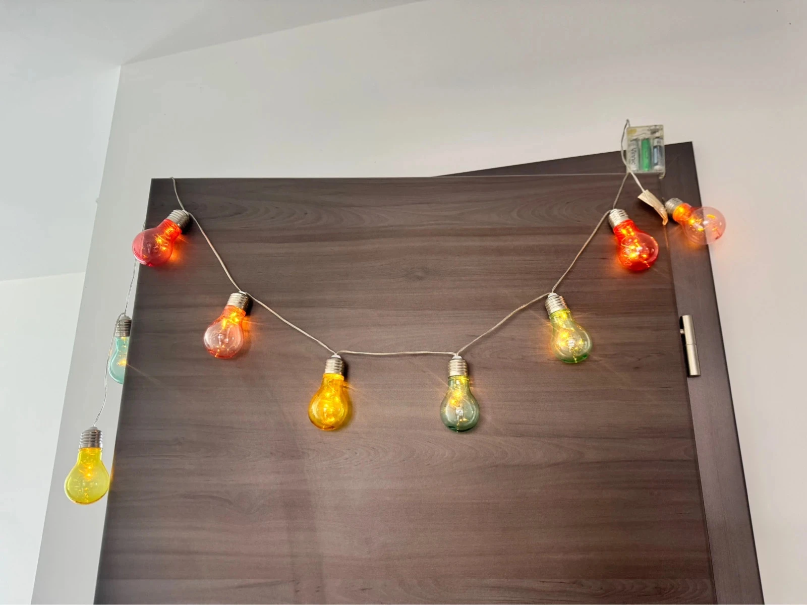 Guirlanda luminosa decorativa com lâmpadas coloridas – photo 2